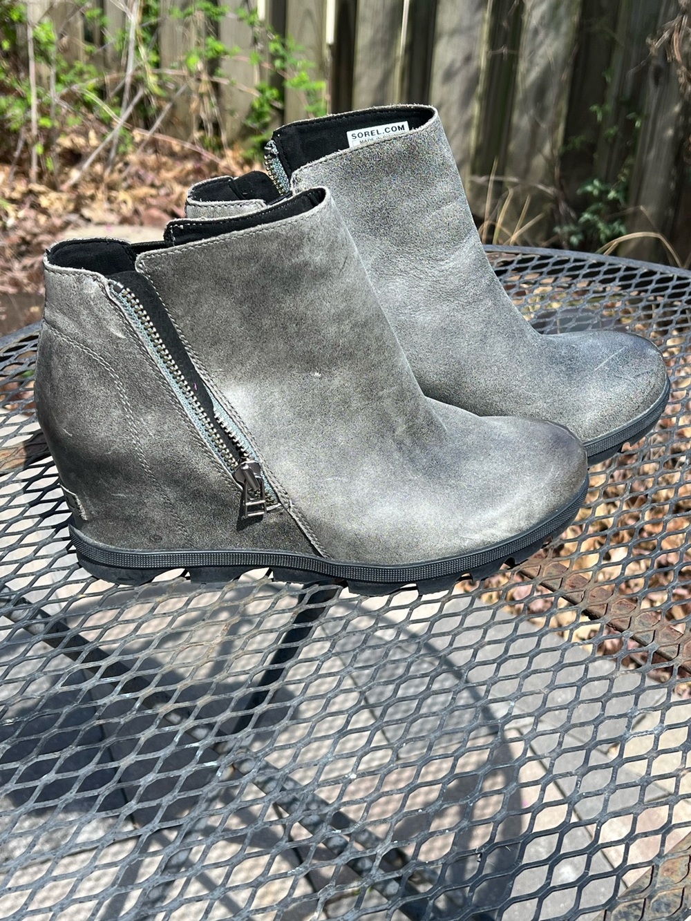 Sorel Chelsea boots size 10.5/41.5